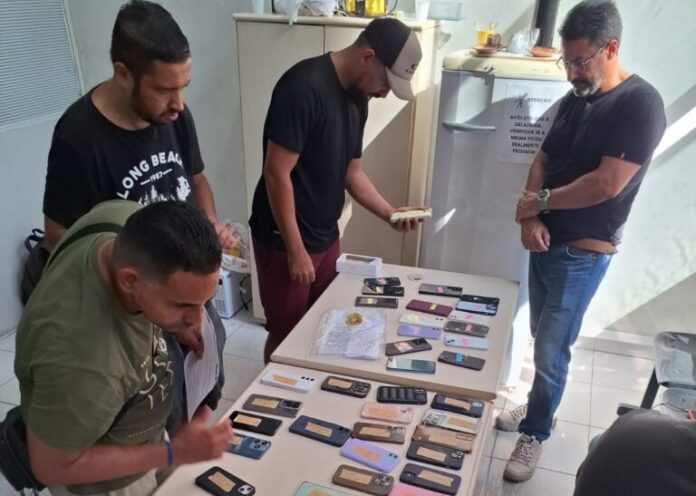 devolução de celulares furtados Carnaval SC