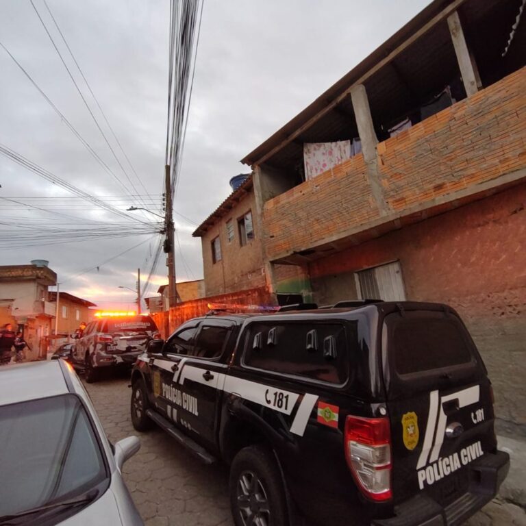 Operação policial mira homicídios na Grande Florianópolis