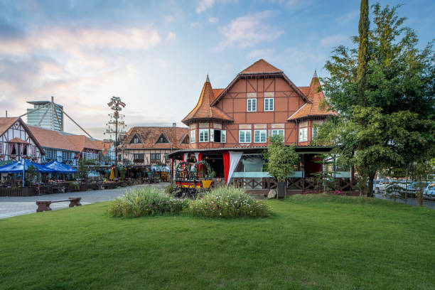 Previsão do tempo indica nuvens no litoral e sol no Oeste de SC nesta segunda (9)