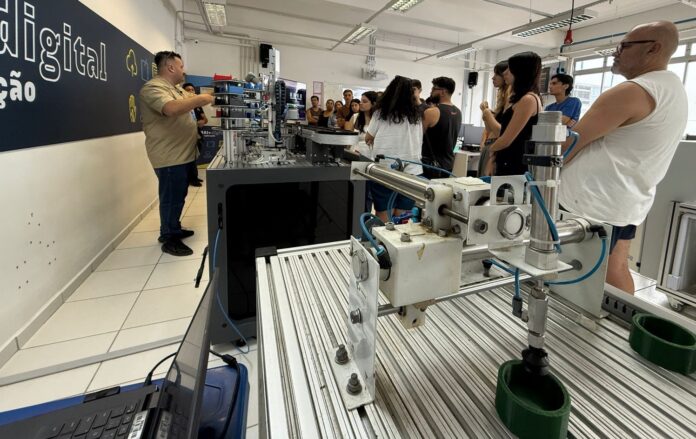 Arena SENAI nas regionais Sul e Litoral Sul