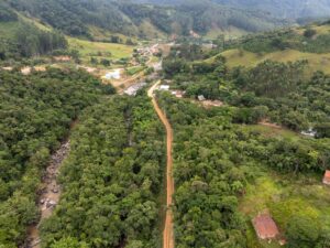 governador assina autorização para asfalto em Angelina