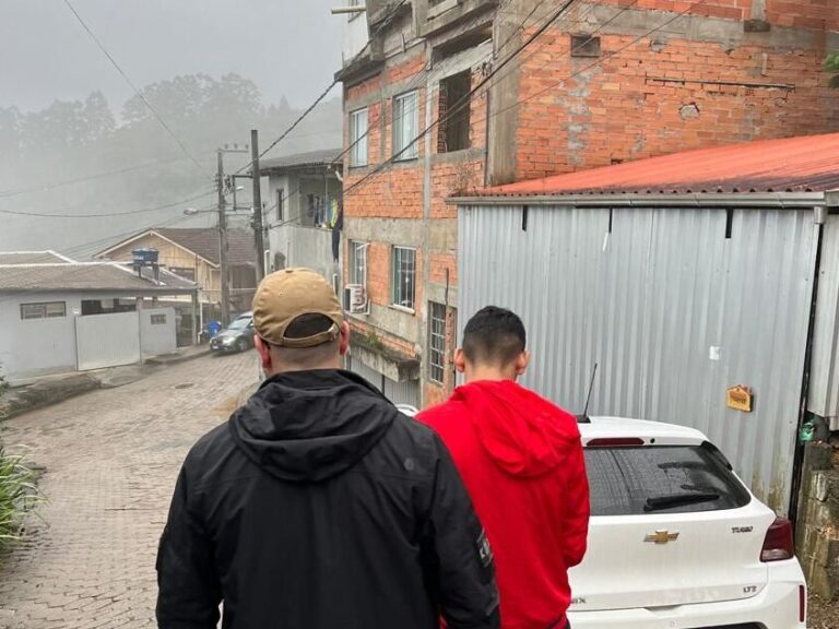 Polícia Civil prende investigados por homicídio ligado a organização criminosa em Blumenau
