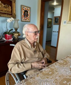escritor de 104 anos Tubarão