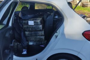 PRF apreende 403 kg de maconha em Joinville