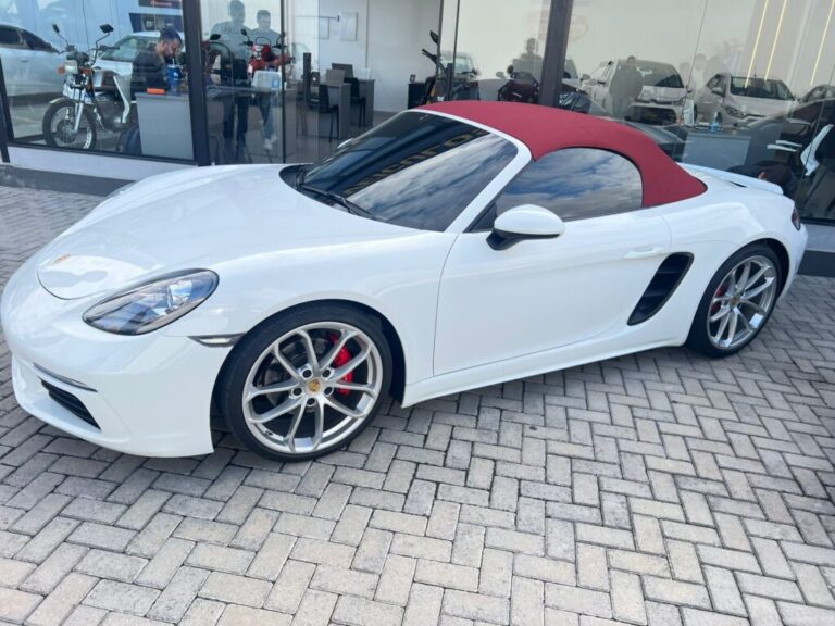 Porsche apreendido em investigação de lavagem de dinheiro