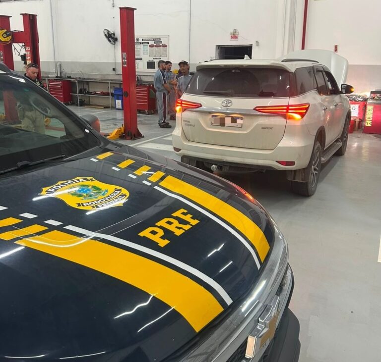 Caminhonete clonada é recuperada na BR-470