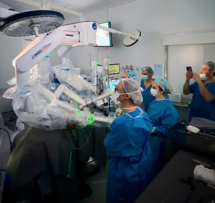 cirurgia robótica pediátrica SC