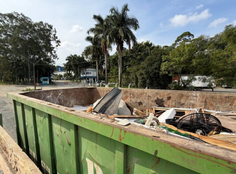 descarte de resíduos em Blumenau