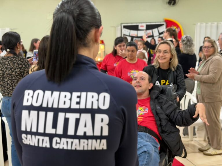 Bombeiro Mirim inclusivo em Santa Catarina
